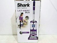 Shark Navigator Lift-Away Deluxe Upright Vacuum Cleaner review