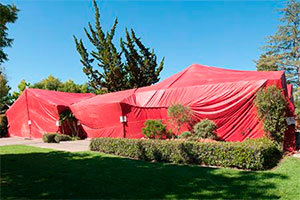 Tent for bed bugs fumigation